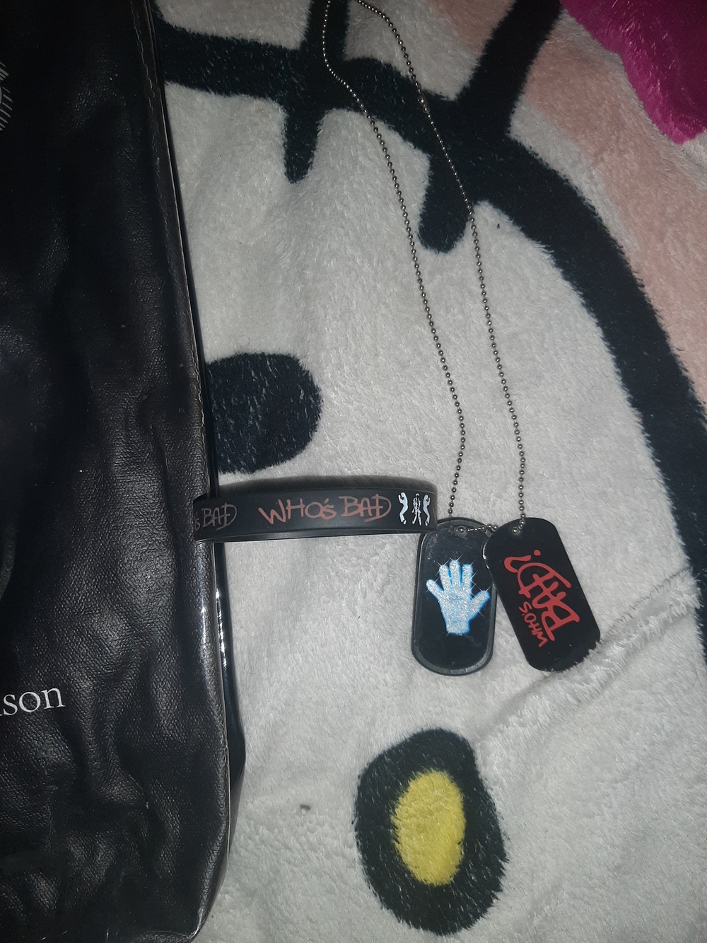 Michael Jackson Black Tote Bag with Rubber Bracelet And Dog Tags - Picture 7 of 10